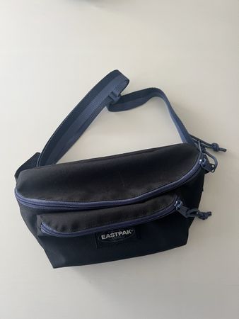 Eastpak Bauchtasche schwarz Guter Zustand