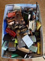Lot de briquets vintage Marlboro, Zippo, Buffalo, + 100 pces