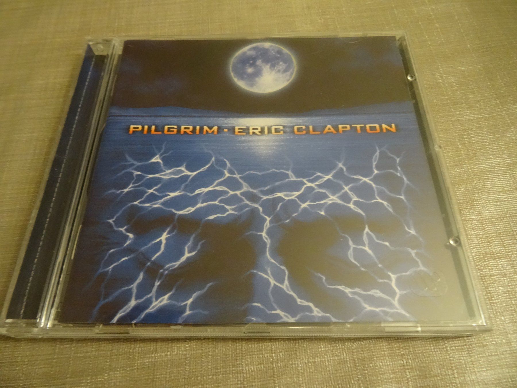 CD: Eric Clapton - Pilgrim CD – Usato da Olten venduto da Disc-Ausverkauf