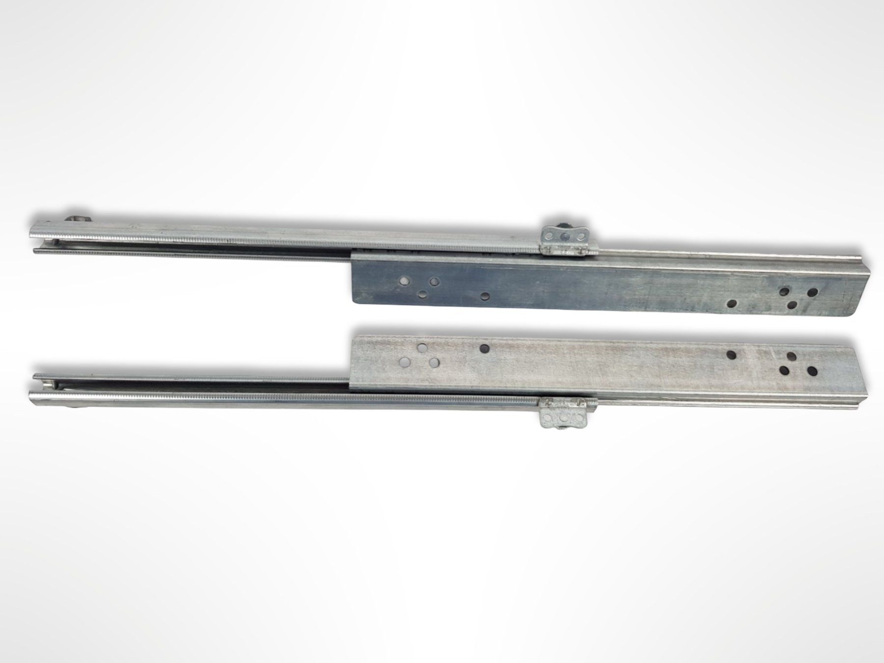 Fixations: HETTICH Teilauszug Quadro 40 Kg – Neuf (Voir description) à Suhr par Restwert_Suhr 2