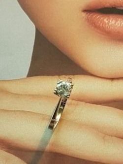 Bagues: Edler Solitärring mit 1 Brillant – Neuf (Voir description) à Unterägeri par Altgoldschmuck 6