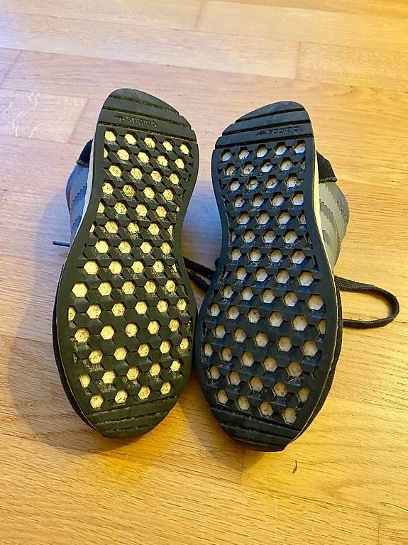 Adidas Scarpe da donna: Adidas Laufschuhe Grösse 36 – Usato da Lachen SZ venduto da kal_87kx 2