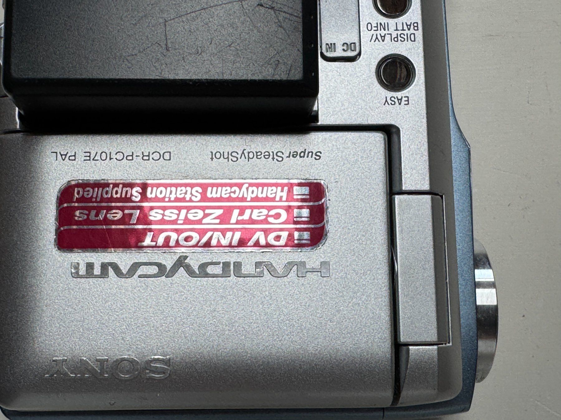 Sony Videocamere: Sony Videokamera ab Fr. 1.- – Difettoso da Ins venduto da Revue-1000 7