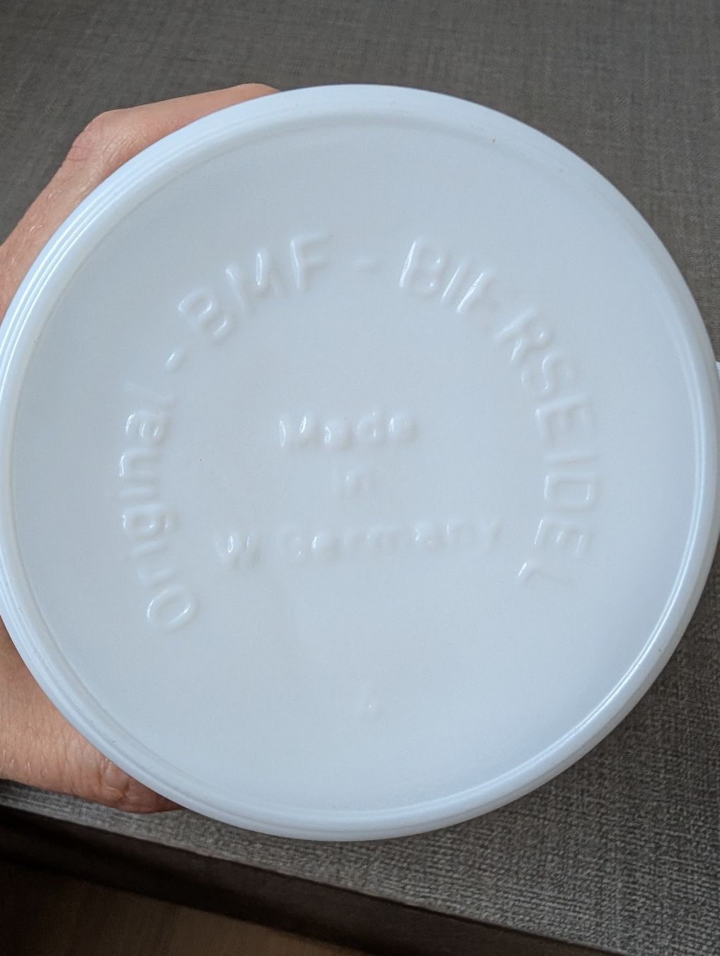 Verres: Bierkrüg BMF Thalwil Schweiz aus weißem Milchglas – D'occasion à Bern par DimiBern 4