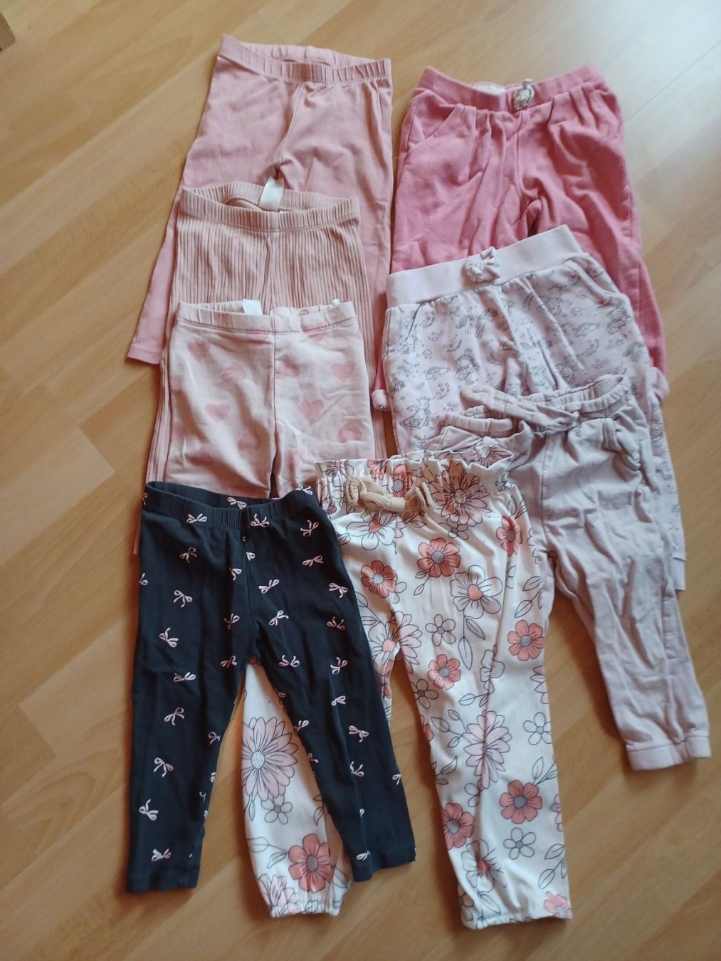 Lotti & Set di vestiti: 26 teiliges Mädchenpaket 86 – Usato da Matt venduto da Remonso 4