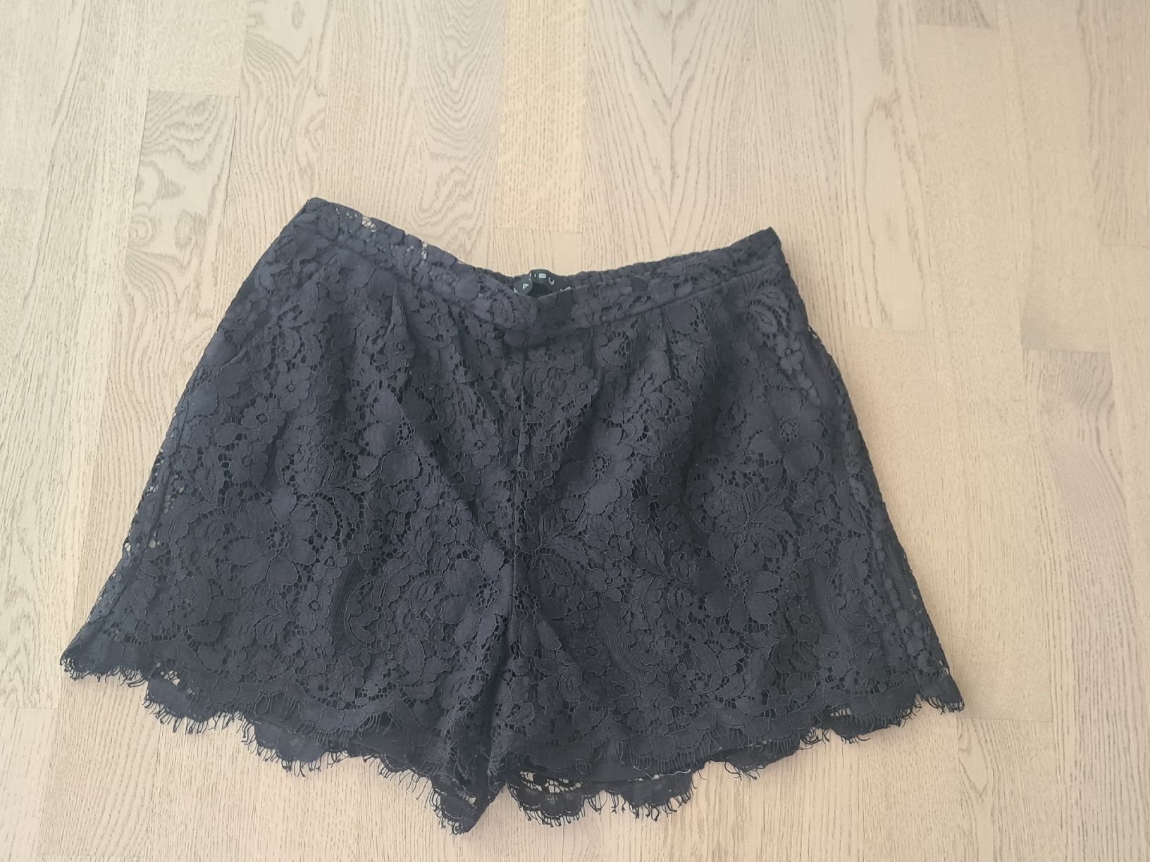 Pantaloni: Damen Shorts  Gr. 44 – Usato da Steinen venduto da turbogeiss99 4