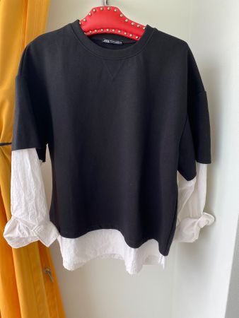 ZARA schwarzer Sweater mit integriertem Blusenteil Gr. M