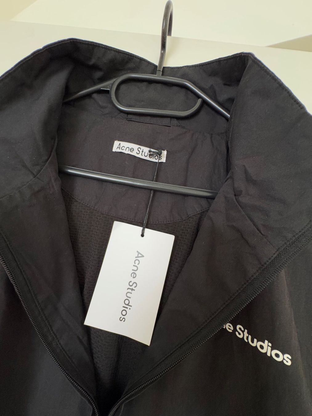 Acne Studios Giacche: Acne Studios Wind Breaker Jacke, Gr. M, schwarz – Nuovo (secondo la descrizione) da Triesen venduto da atos87 3