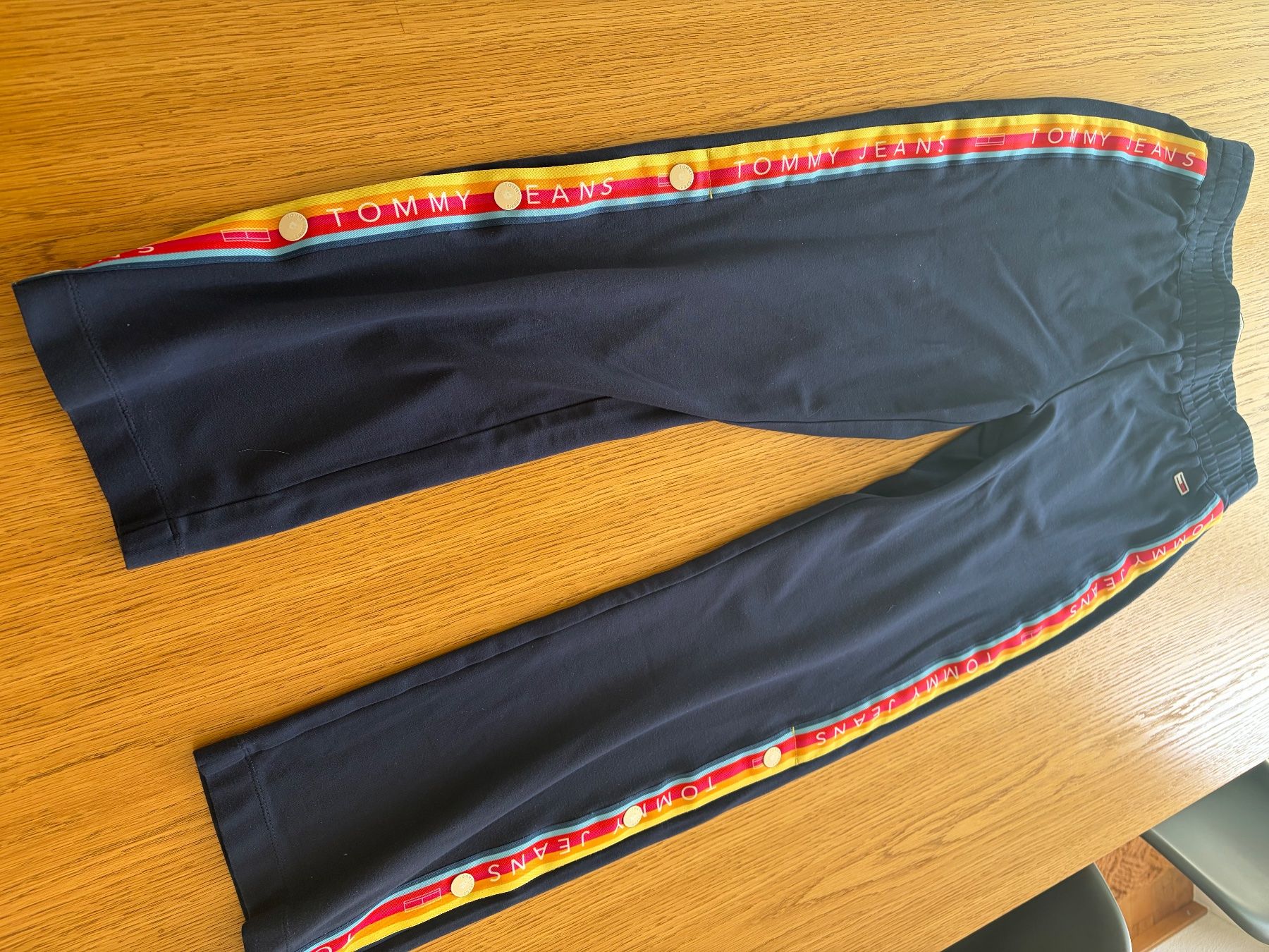 Tommy Hilfiger Pantaloni: THOMMY HILFIGER Design Jogging Hose, S – Usato da Engelberg venduto da Pits68 1