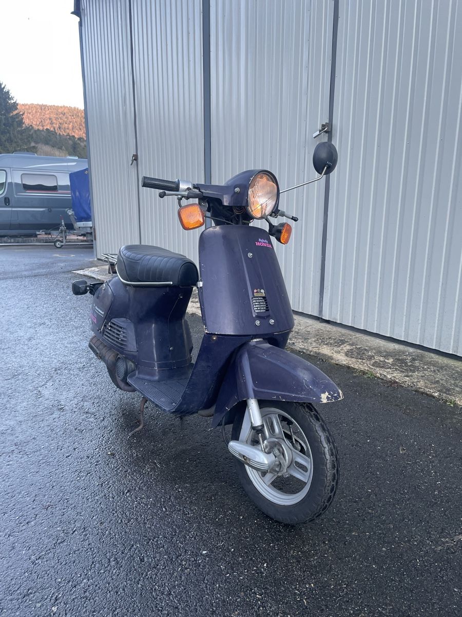 Honda Scooter: Honda melody deluxe – Usato da Neuchâtel venduto da EPCservices 3