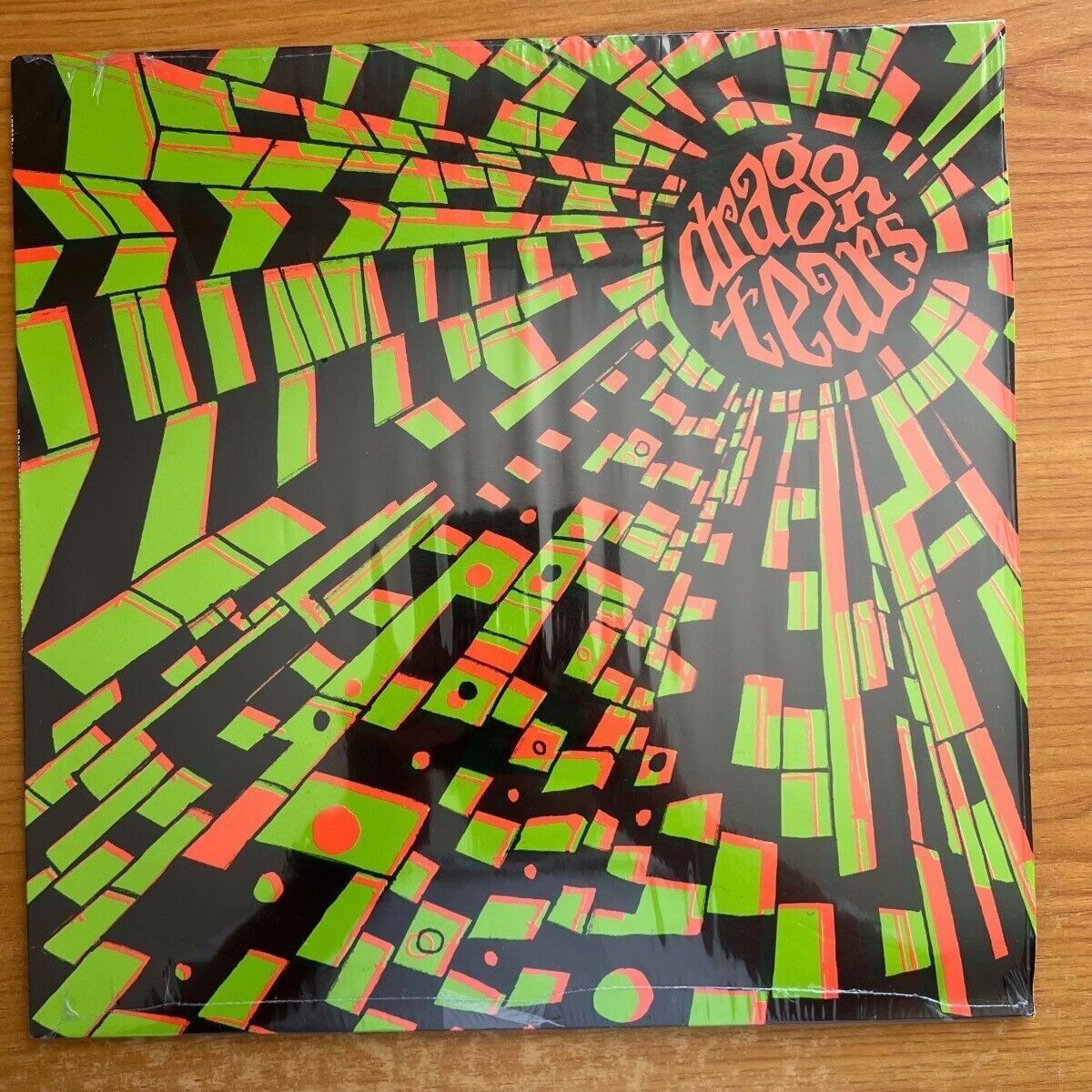 Dischi in vinile: Dragontears - 2000 Micograms From Home / 1. DK-Press 2007 – Usato da Gais venduto da soundcave57