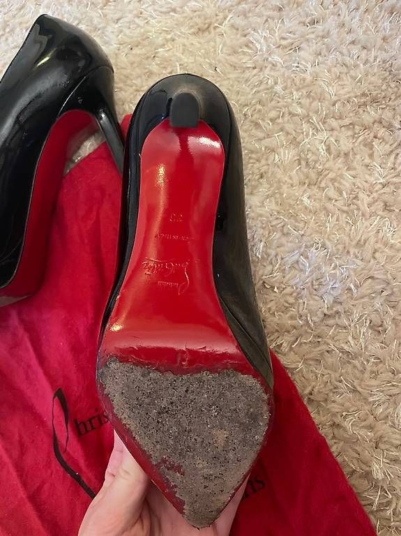 Christian Louboutin Scarpe da donna: Lack Leder Louboutin 36 – Usato da Zürich venduto da Norelie 2