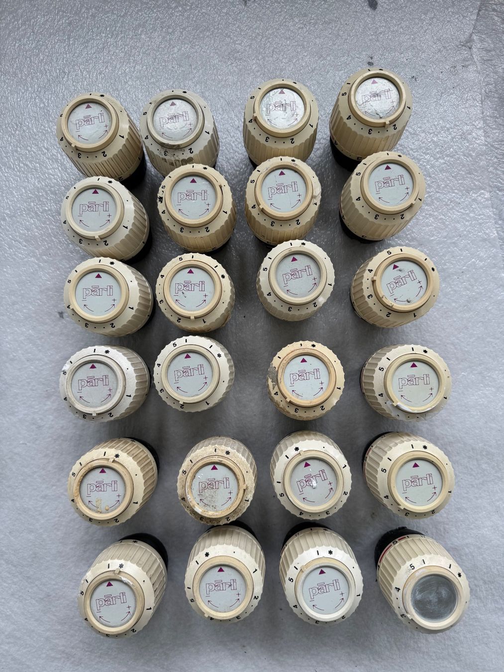 Radiatori: Danfoss Thermostat 2CHF PRO STÜCK – Usato da Orpund venduto da dizi.98 2