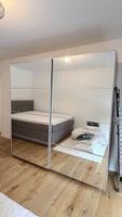 Kleiderschrank mit Spiegelschiebetüren – 2-türig