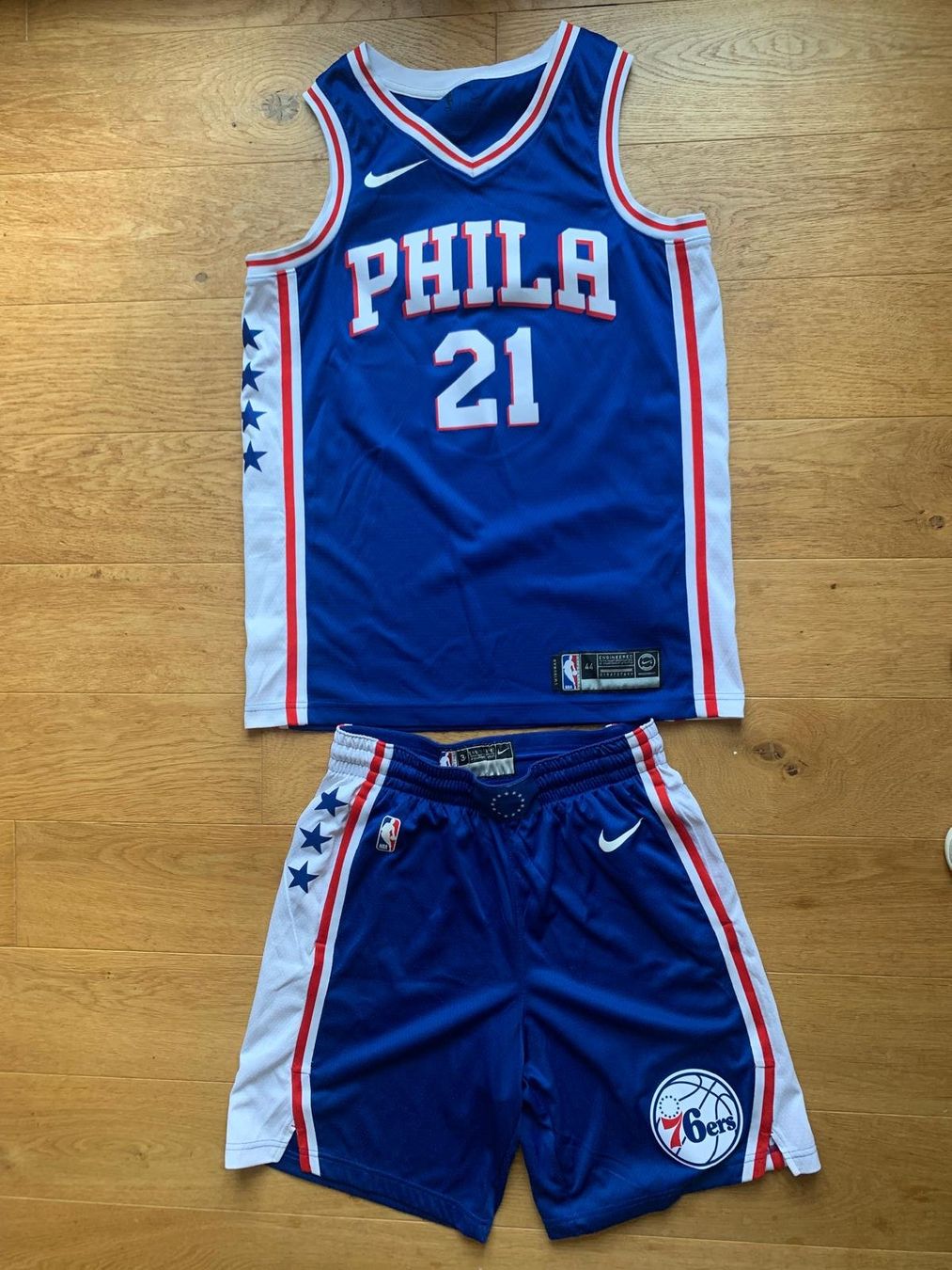 Nike Canottiere & Pantaloni: Set Jersey Basektball Joel Embiid NBA – Usato da Grossdietwil venduto da fab_8bdy