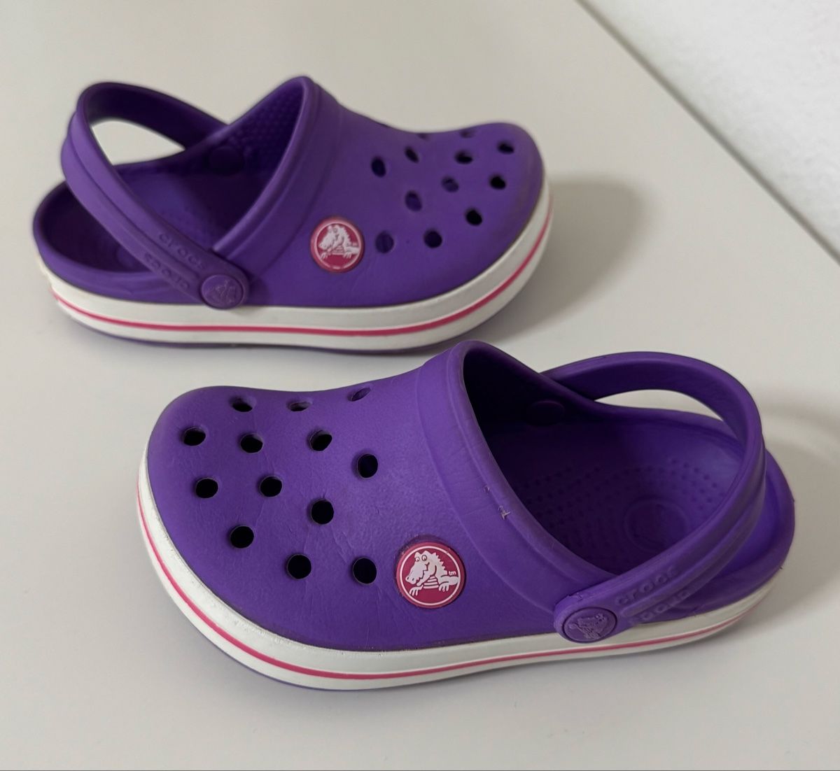 Crocs Scarpe per ragazze: Lila Crocs Clogs Kinder Gr. 24 - 26 – Usato da Flumenthal venduto da Krajan 3