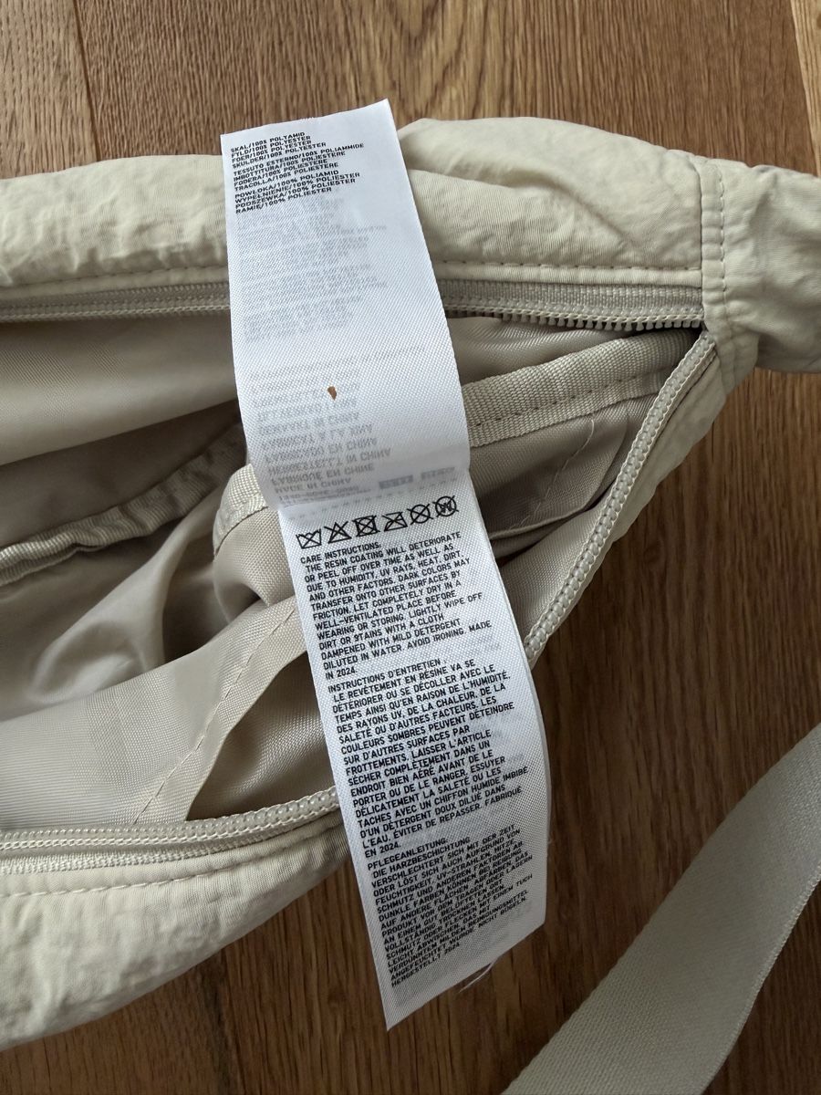 Uniqlo Borse: Uniqlo - Runde Mini Schultertasche – Usato da Interlaken venduto da fbnscl 4