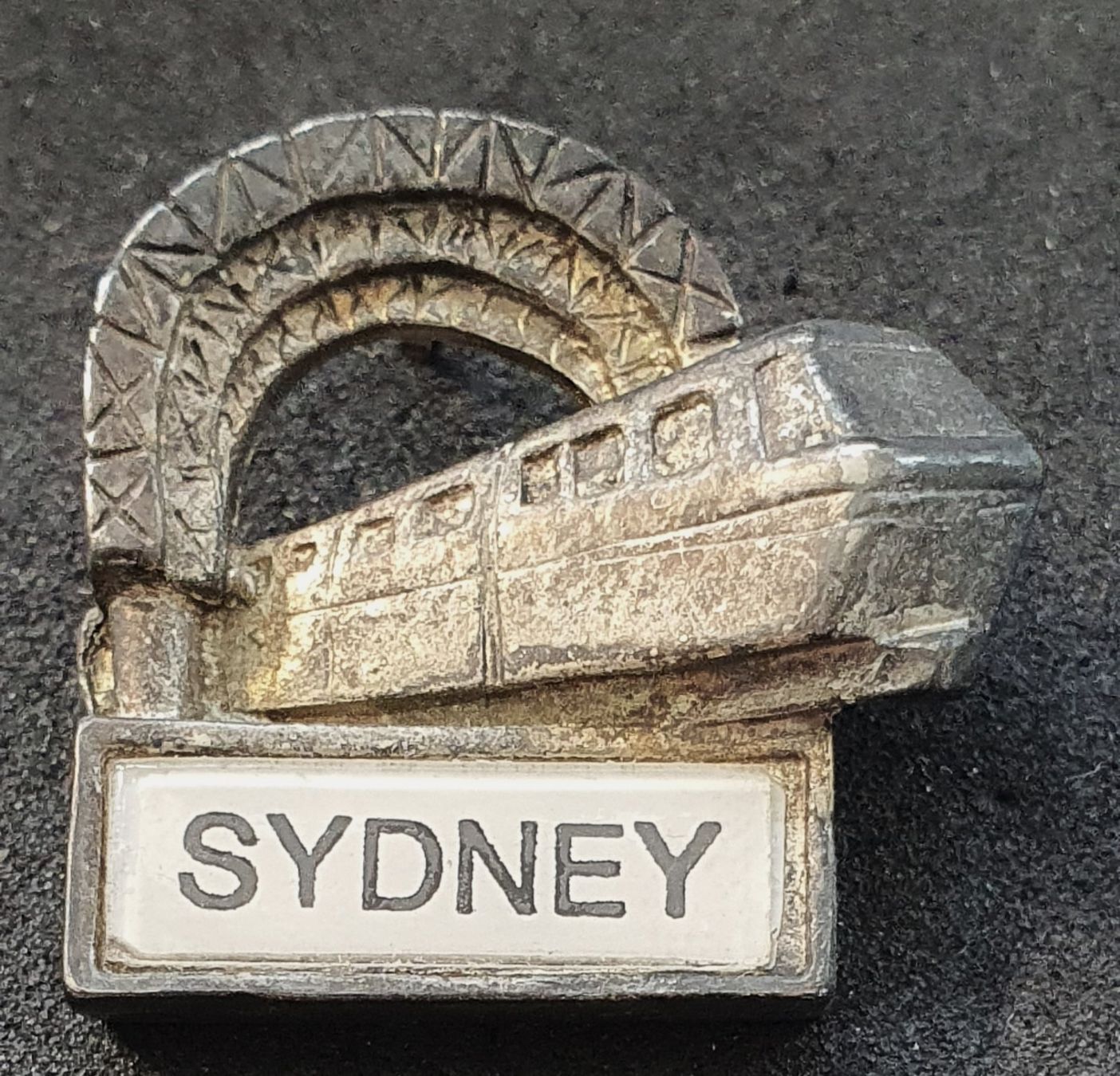 Placchette & Badge: CC319 - Pin SYDNEY Australia  Australien – Usato da Reinach BL venduto da Boston-Verkauf 1