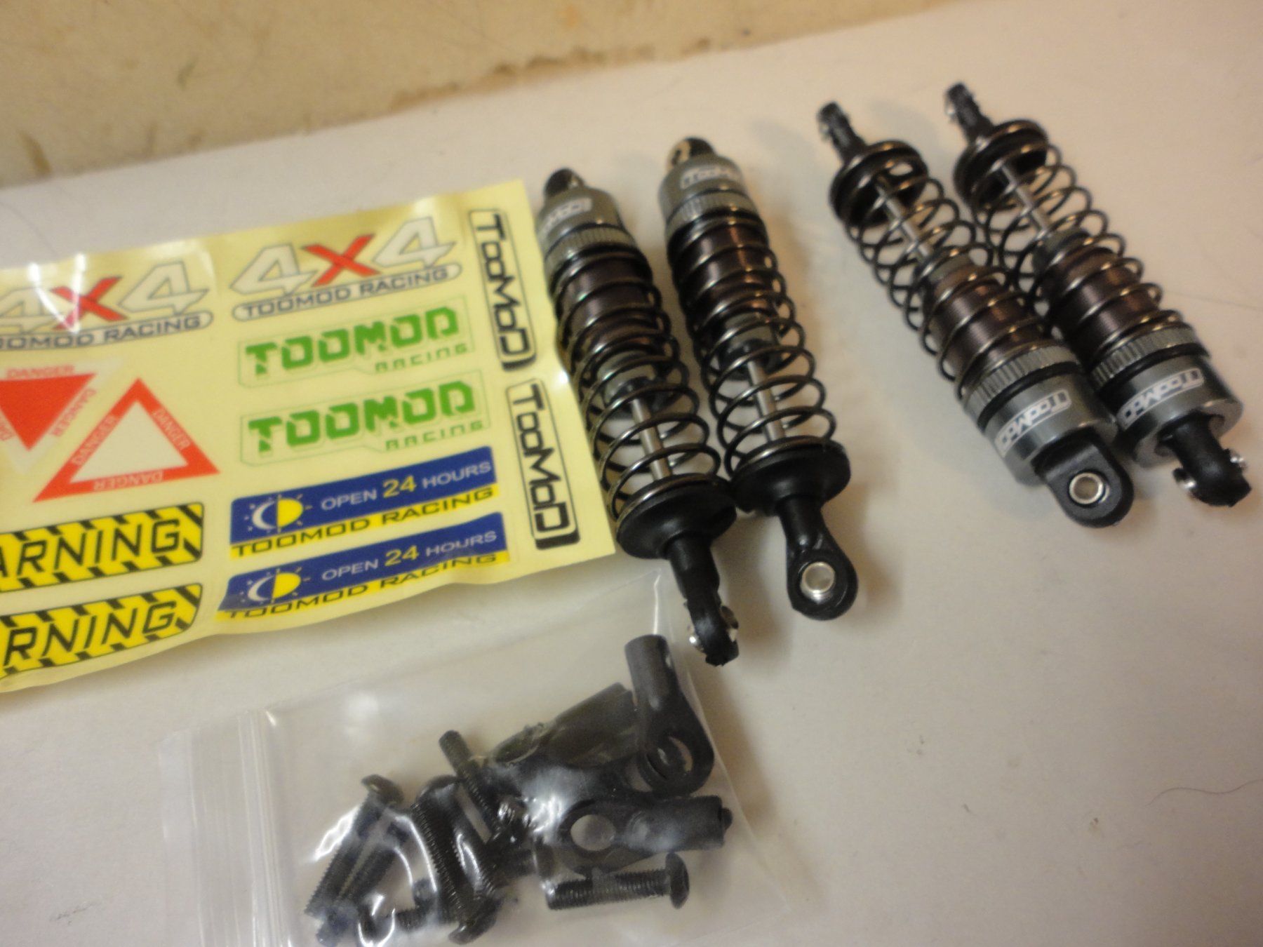 RC Modellbau: 4 Metall-Stossdaempfer Set,1:10 Neu – Neu und originalverpackt aus Horgen von RcModell 3