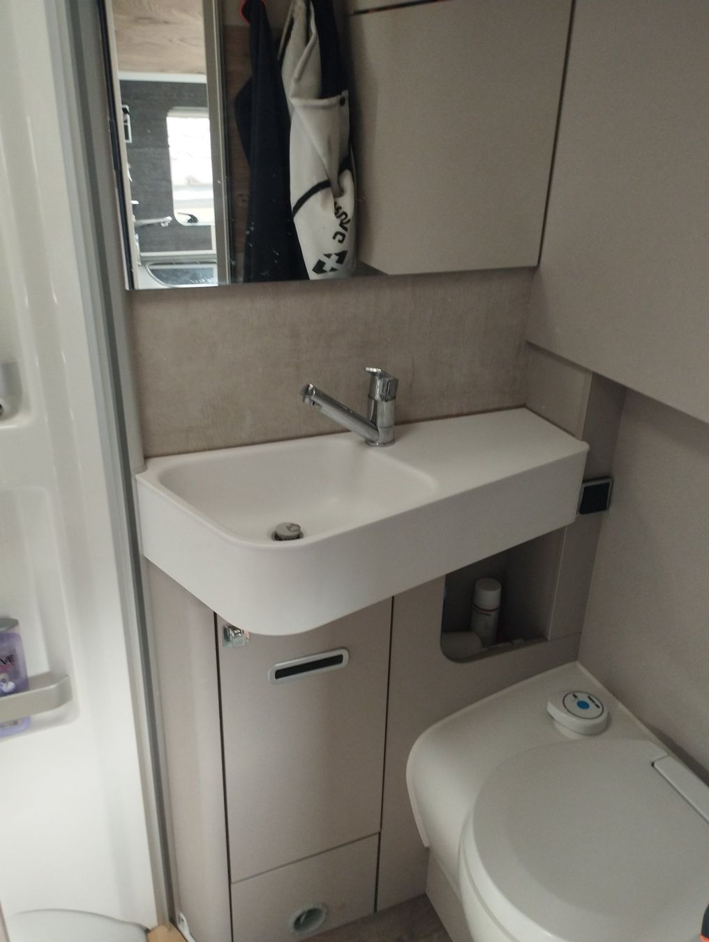 Hymer Camping Fahrzeuge: Hymer Ex 580 Pure – Gebraucht aus Insone von Andy.8 7