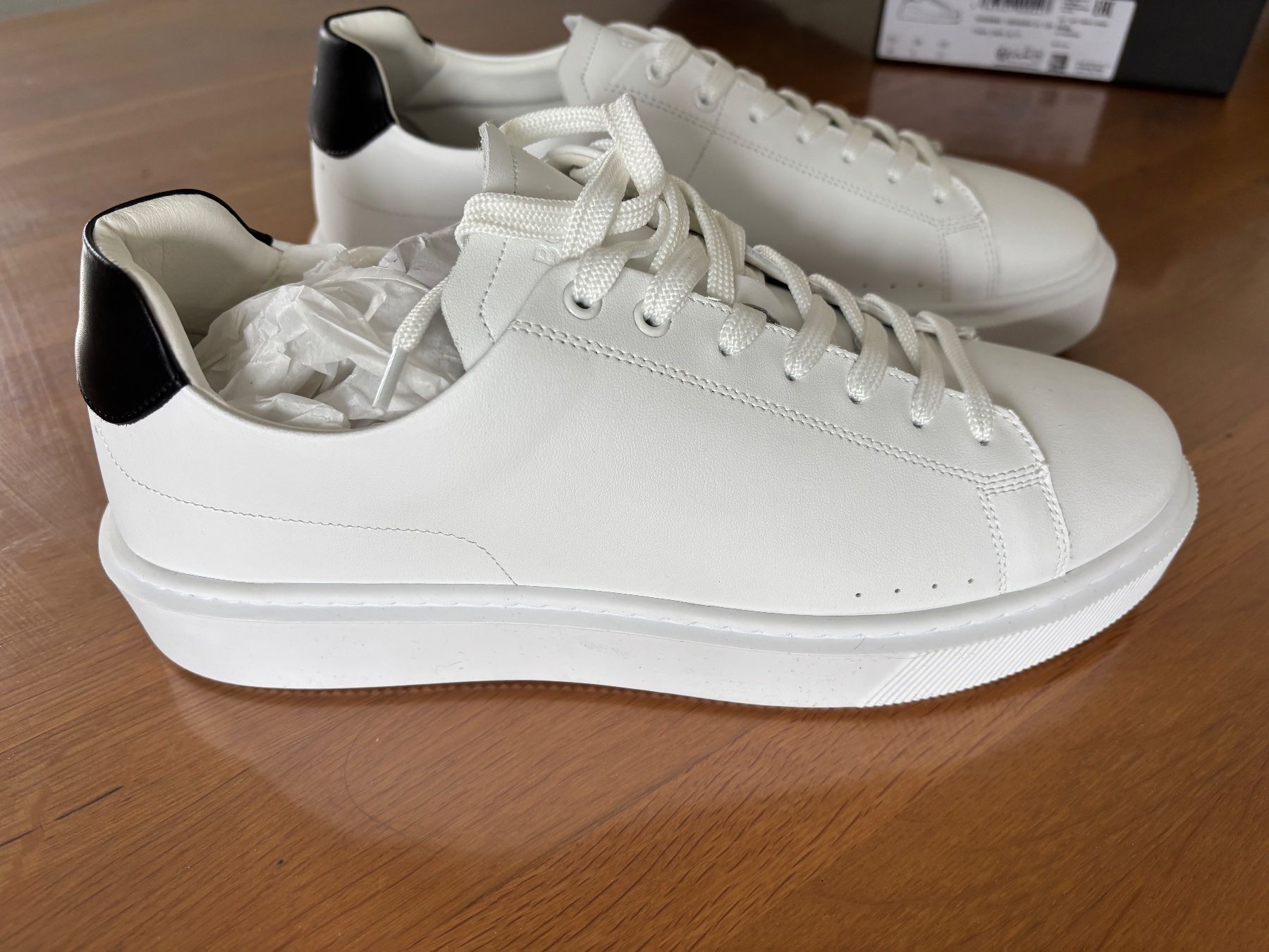 Hugo Boss Scarpe da uomo: BOSS Leder-Sneaker 'Colyn' weiß – Nuovo e nell'imballaggio originale da Thalwil venduto da Swisshoneys 1