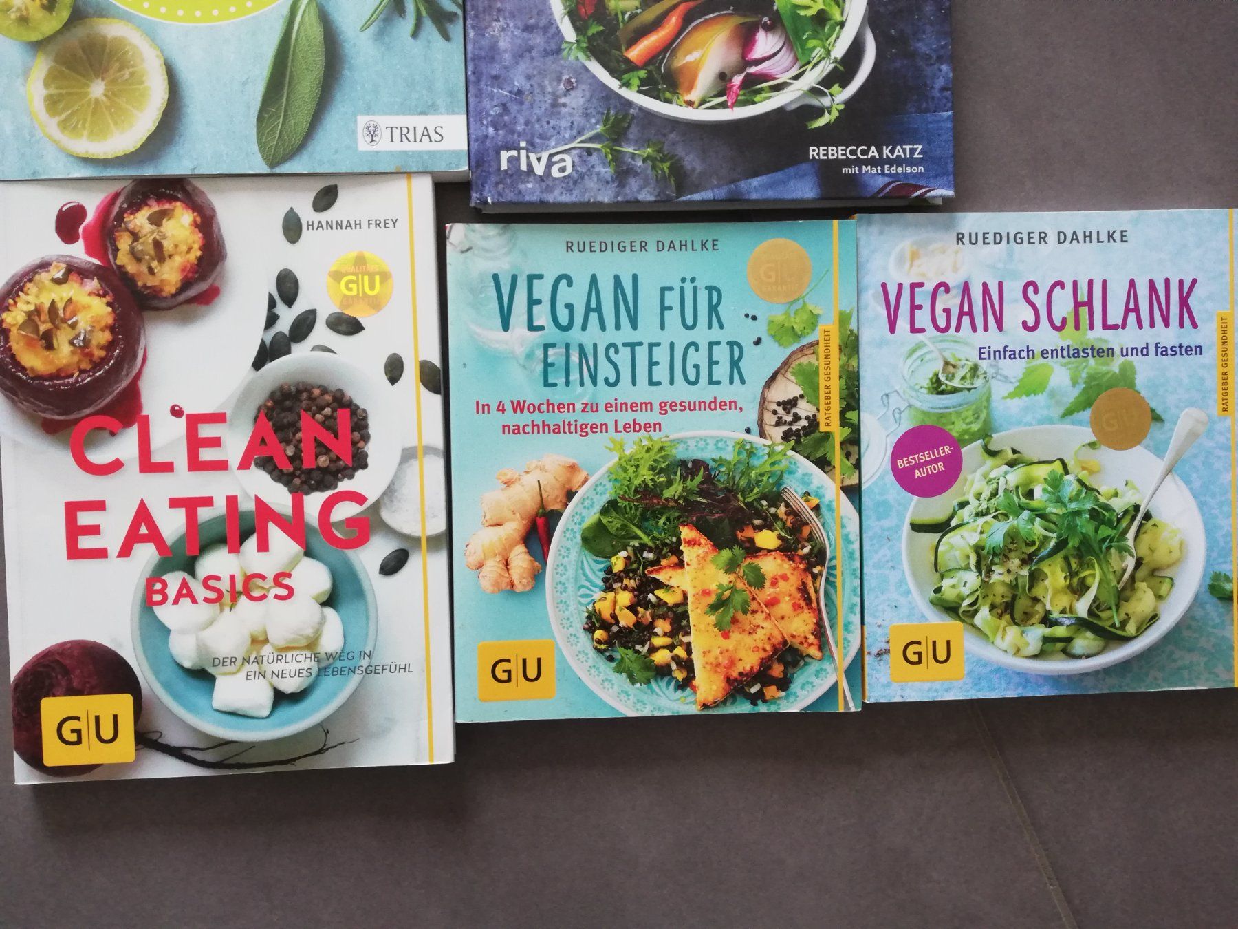 Libri: Vegan, Clean eating Bücher 5Stück – Usato da Untersiggenthal venduto da Marlen59 2