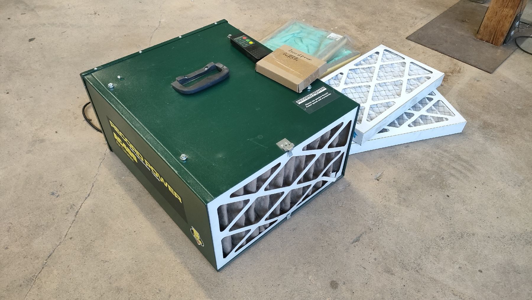 Luftreiniger: Luftfilter Record Power AC400 – Gebraucht aus Winterthur von Sulai-one 1