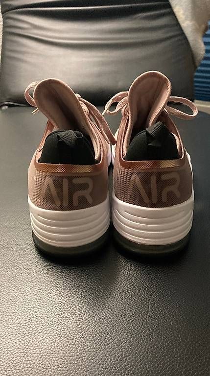 Scarpe da donna: Nike Air Sneaker Grösse EUR 38.5 – Usato da Merenschwand venduto da Agoppel 2