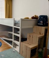 Hochbett, Kleiderschrank