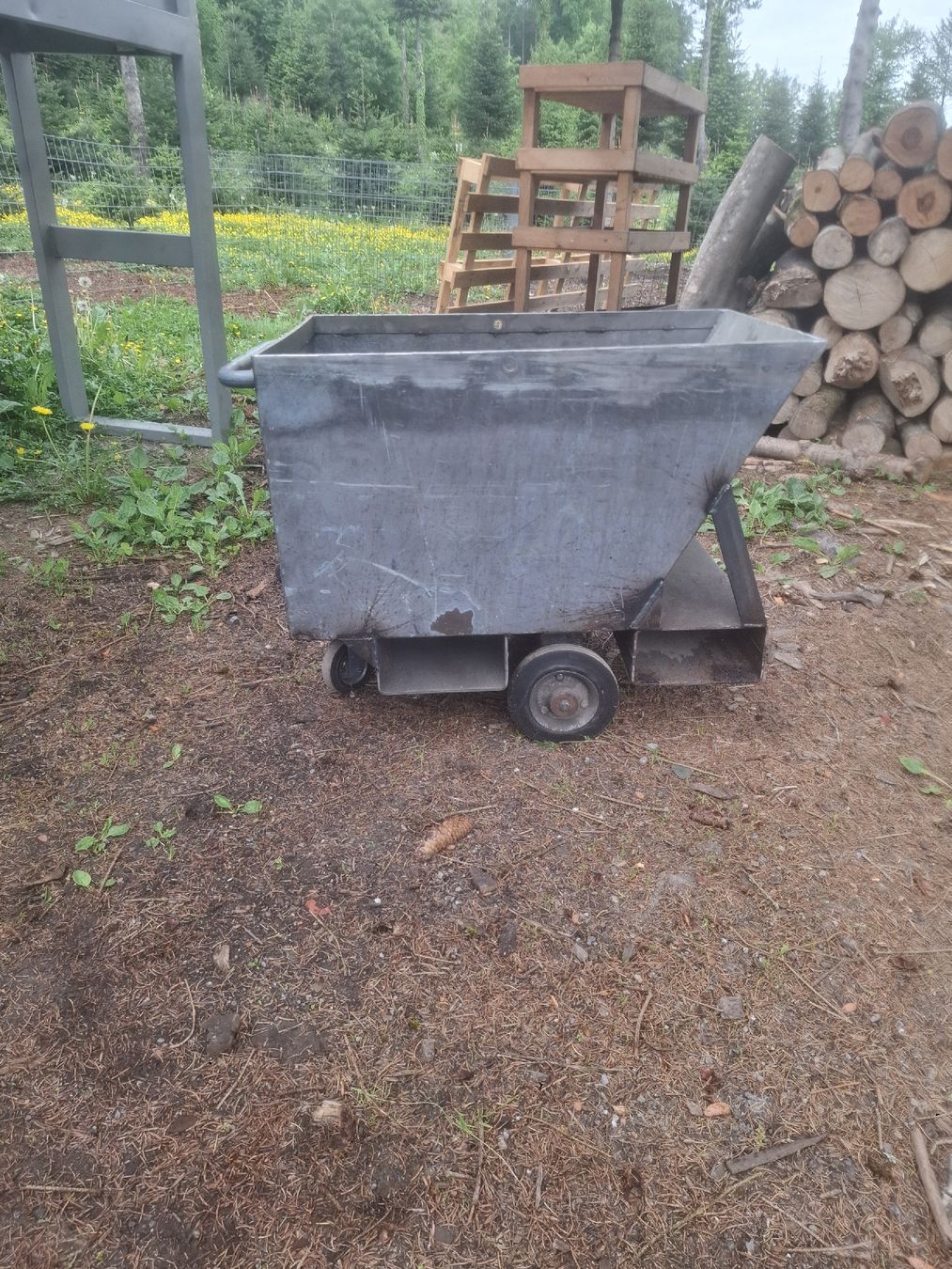 Contenitori edile: Kippmulde Stahl – Usato da Fischbach-Göslikon venduto da Lars46