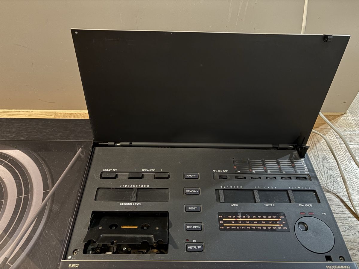 Bang & Olufsen Amplificatori: Bang & Olufsen Beocenter 5000 ab Fr. 1.- – Usato da Perlen venduto da S0nG0ku 1