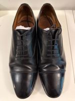 Rahmengenähte Schwarze Captoe Oxfords Gr. 44 Made in England