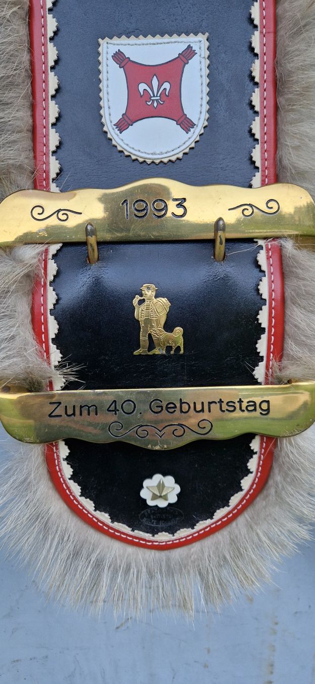 Glocken & Treicheln: Älterer Riemen – Gebraucht aus Fischenthal von sackblitz 1