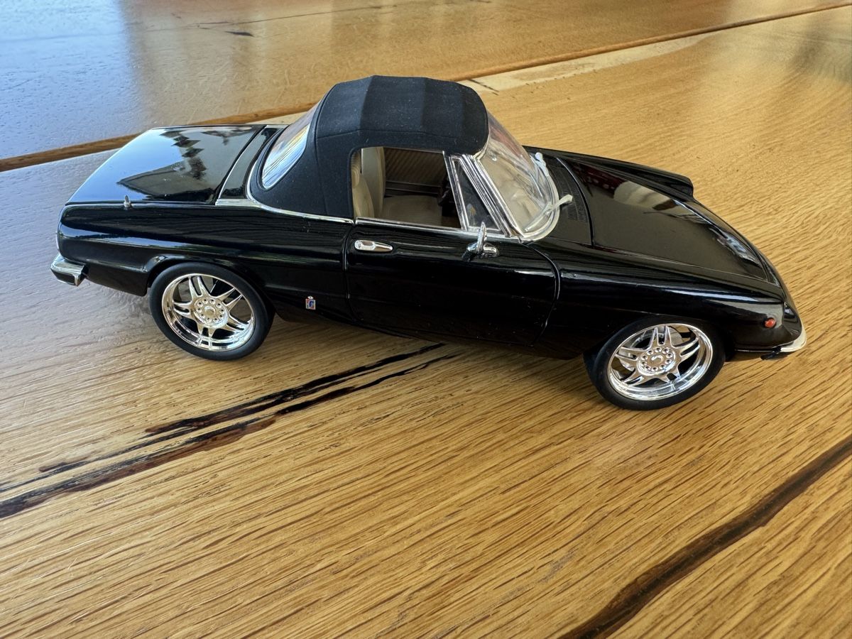 Alfa Romeo Voitures modèles: Alfa Romeo Spider 1/18 – D'occasion à Istighofen par SirPatrick77
