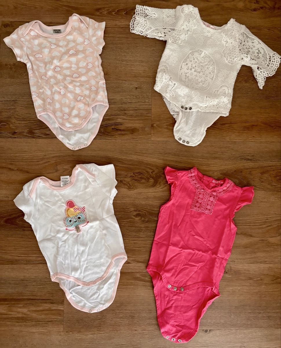 Lotti & Set di vestiti: Kleiderpaket Mädchen, Gr. 80 (9-12M)!!! – Usato da Einsiedeln venduto da sum_xm7z 4