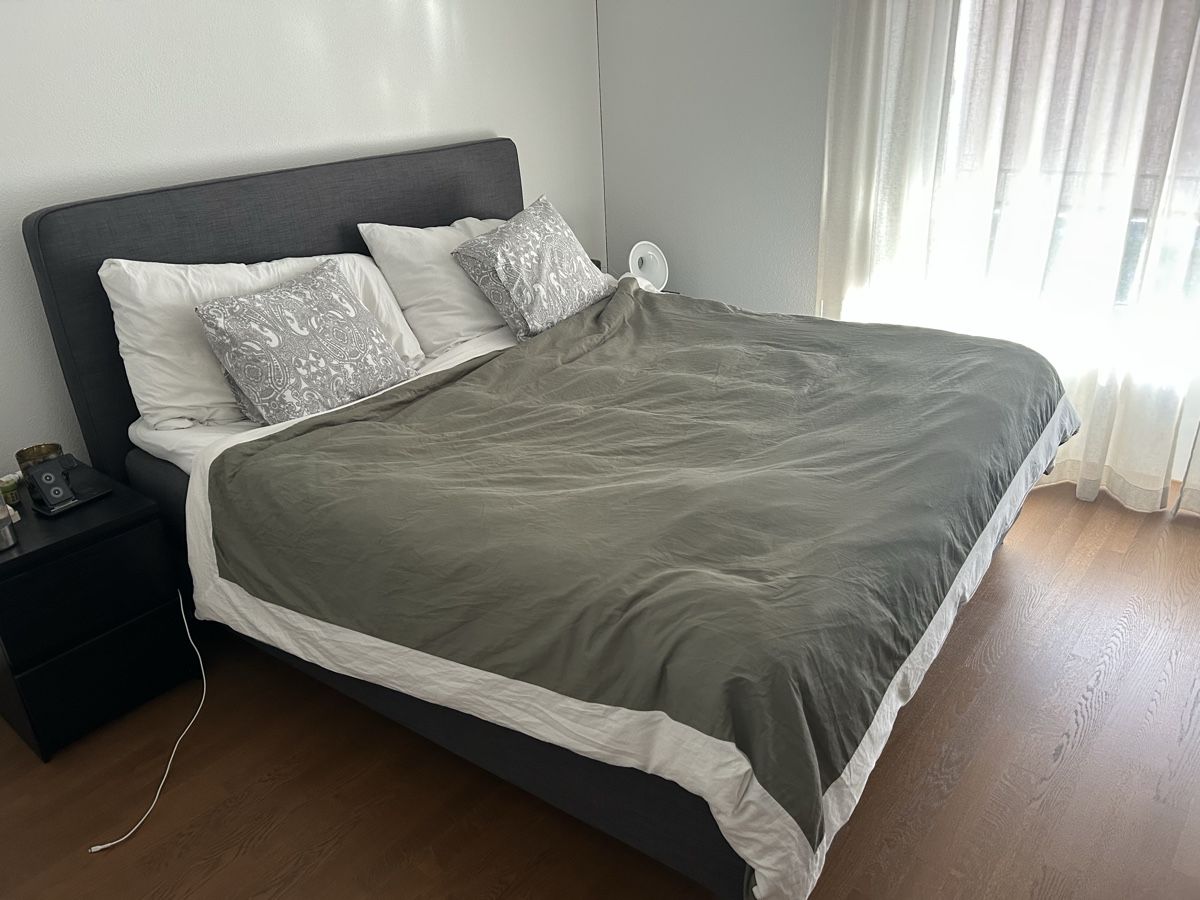 Ikea Lits: IKEA Boxspringbett 180x200cm, dunkelgrauer Stoff – D'occasion à Uitikon Waldegg par ste_tdk2