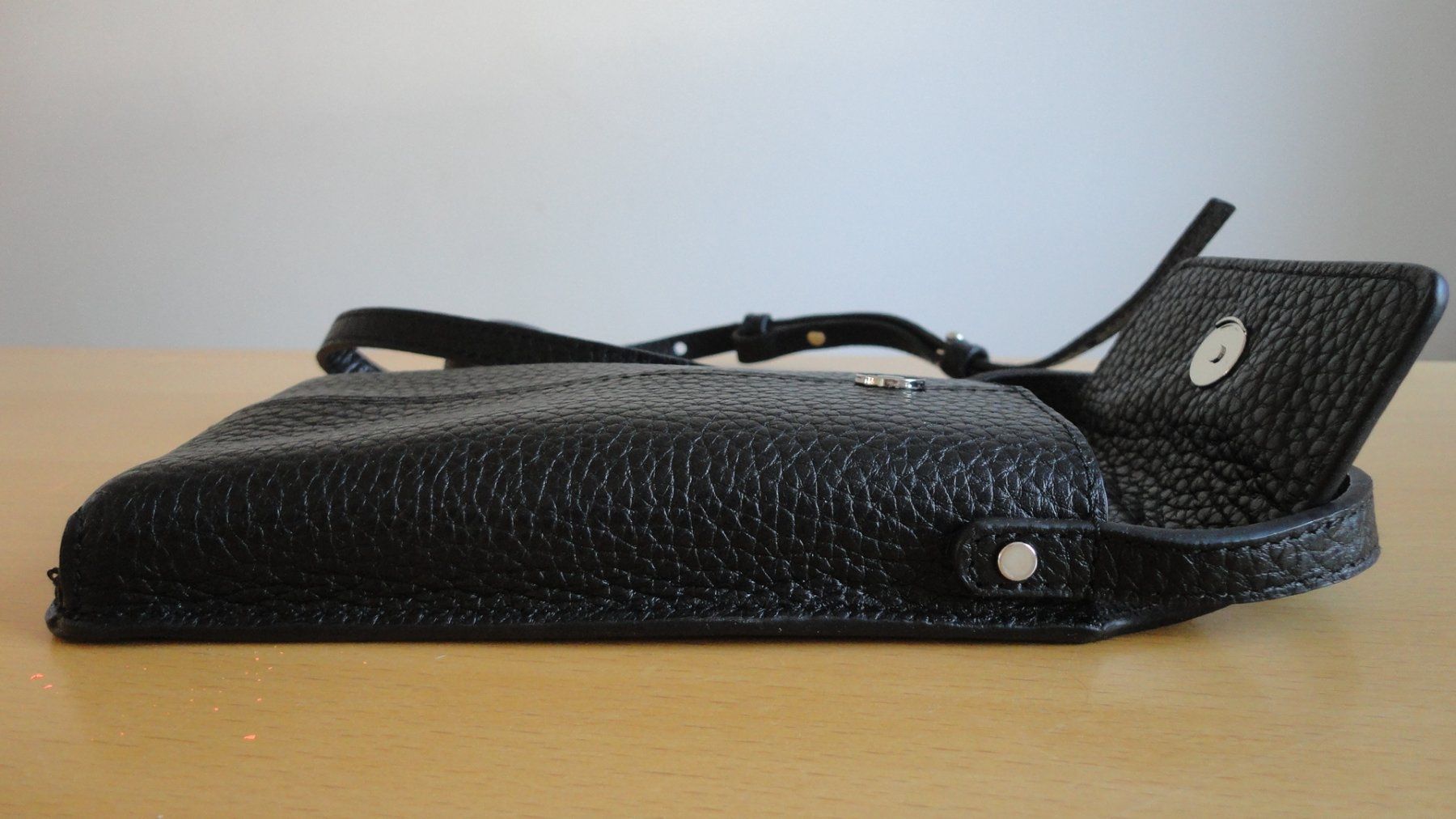 Marc O'Polo Borse: Mar O' Polo Handytasche - Schwarz – Nuovo (secondo la descrizione) da Münchenstein venduto da Calimeroaim 4