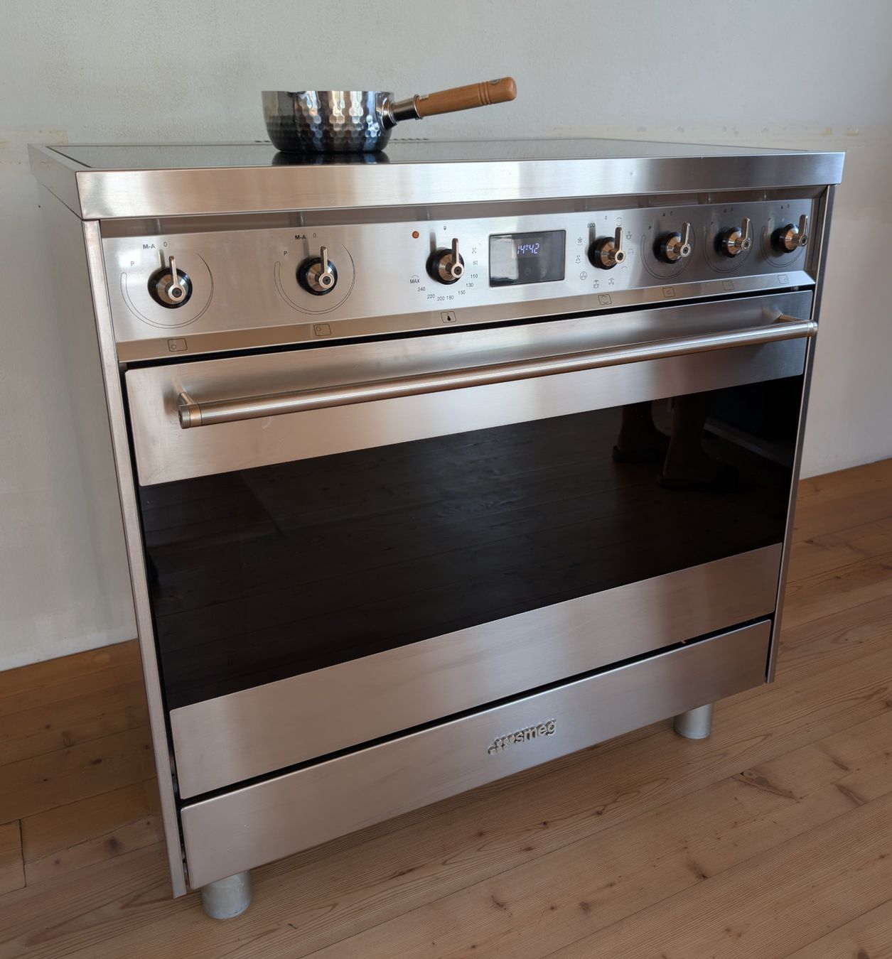 Cucine: Smeg C9IMX9-1 Standherd Induktion – Usato da Lengwil venduto da daniel.rhyner
