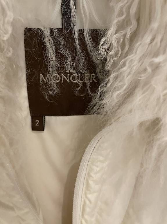 Giacche: Giubbino Moncler vera piuma e pelo – Usato da Mendrisio venduto da mar_ws8b 1
