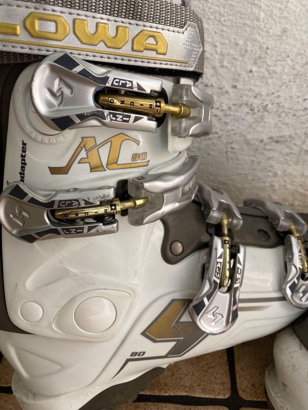 Lowa Chaussures femmes: Chaussures ski lowa air systeme AC80 – D'occasion à La Neuveville par e_perriard 2