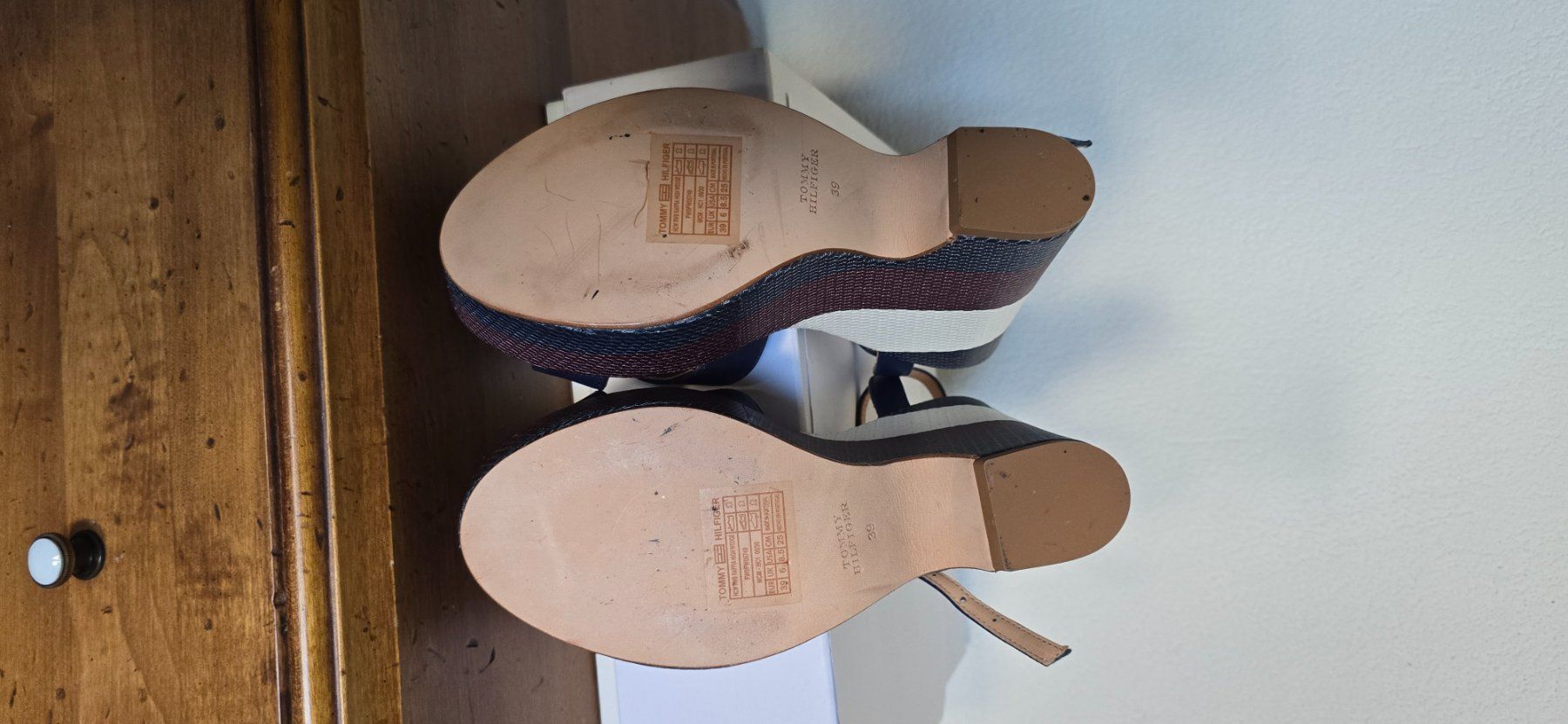 Tommy Hilfiger Scarpe da donna: Tommy Hilfiger Sandals, size 39 – Nuovo e nell'imballaggio originale da Spreitenbach venduto da Breezyel 3