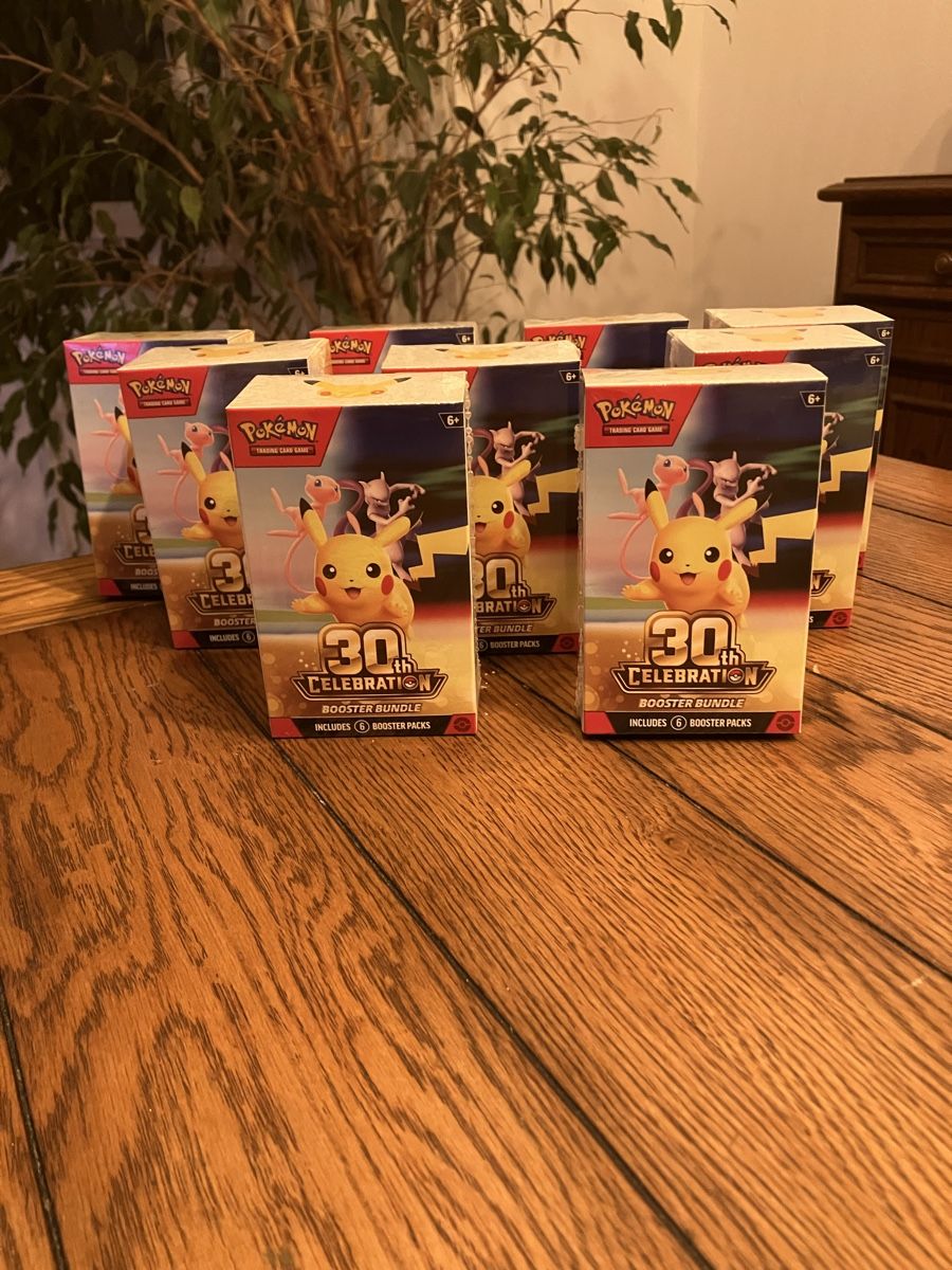 Pokémon Carte collezionabili: Pokemon 30 celebrations bundle EN 9stk – Nuovo e nell'imballaggio originale da Olten venduto da maiskorn