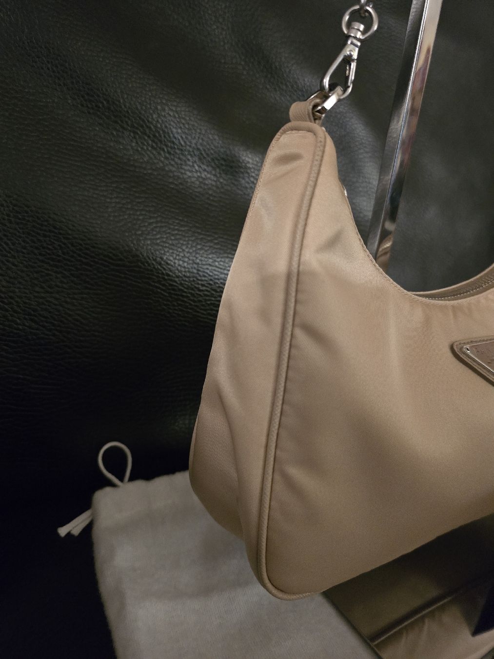 Prada Borse da donna: Prada Re-Edition 2005 Tasche aus Re-Nylon – Nuovo (secondo la descrizione) da Gattikon venduto da lavric_d 5