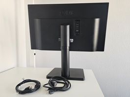 LG 4K UHD Monitor