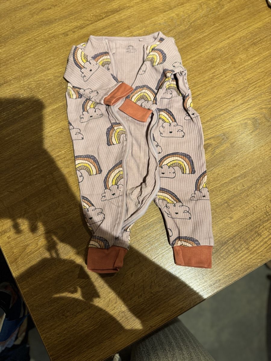 Ensembles coordonnés: 4 pyjamas 6-9moiy – D'occasion à Erde par Kitkatekate 2