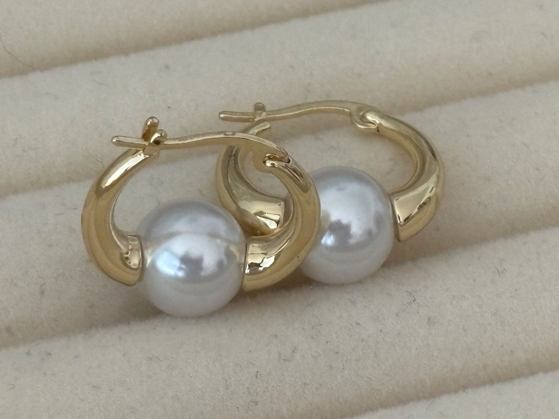 Orecchini pendenti & Orecchini a lobo: Luxus Elegante Ohrstecker  Kunstperlen Farbe: Gold – Nuovo (secondo la descrizione) da Biel-Bienne venduto da Roserosse13