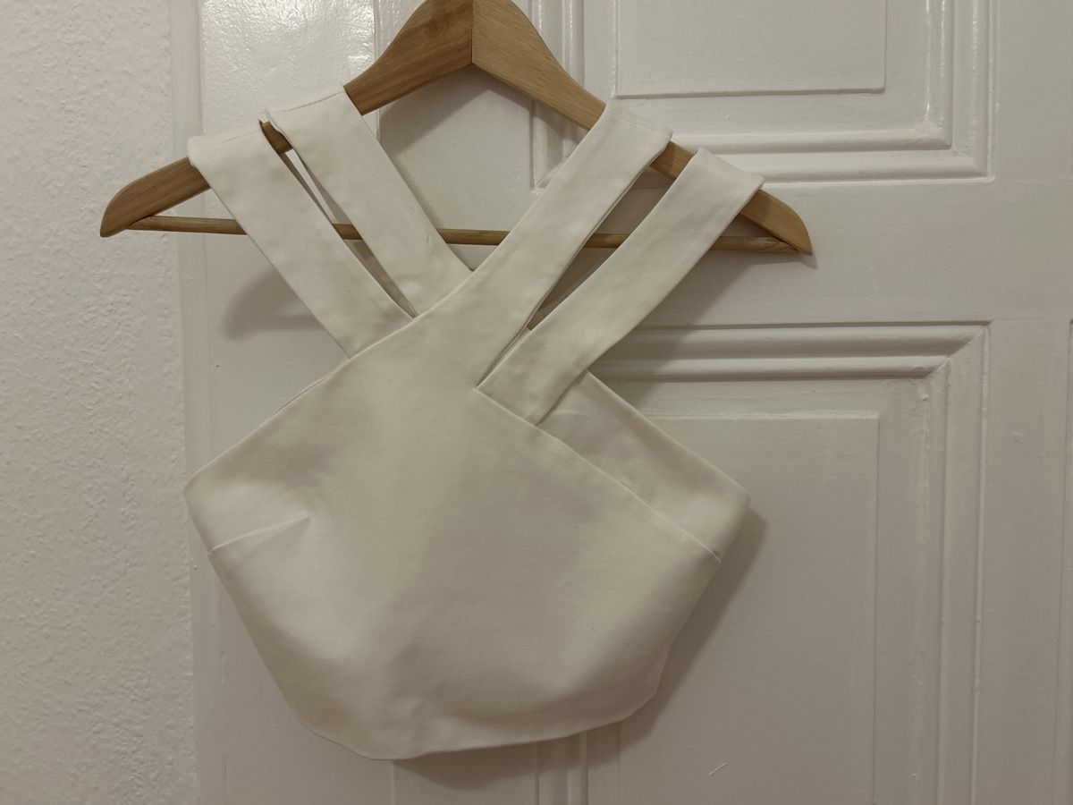 Top: Nicholas White Crop Top - Size 36 – Nuovo (secondo la descrizione) da Genève venduto da TreasureChest