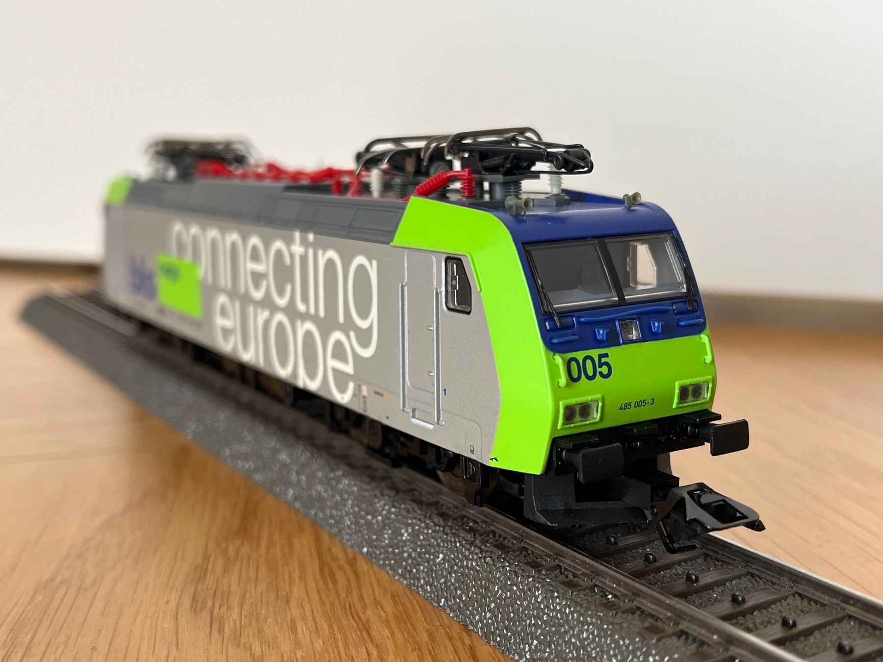 Märklin Modelleisenbahnen: Märklin 36852 BLS Cargo Re 485 – Gebraucht aus Basel von Re620_11627