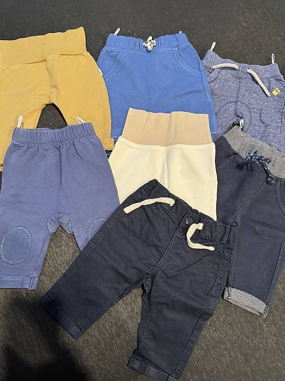 Pantaloni: Hosen Grösse 62  – Usato da Menziken venduto da Jimmyo86