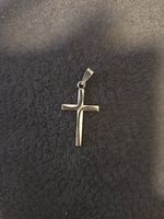 Schlichter Kreuz Anhänger